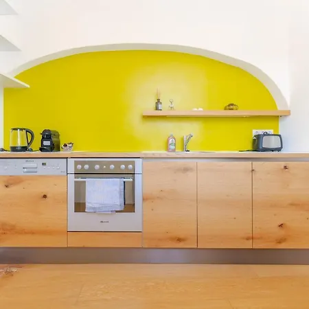 Revliving Cozy Oldtown Daire *