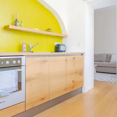 Revliving Cozy Oldtown Daire